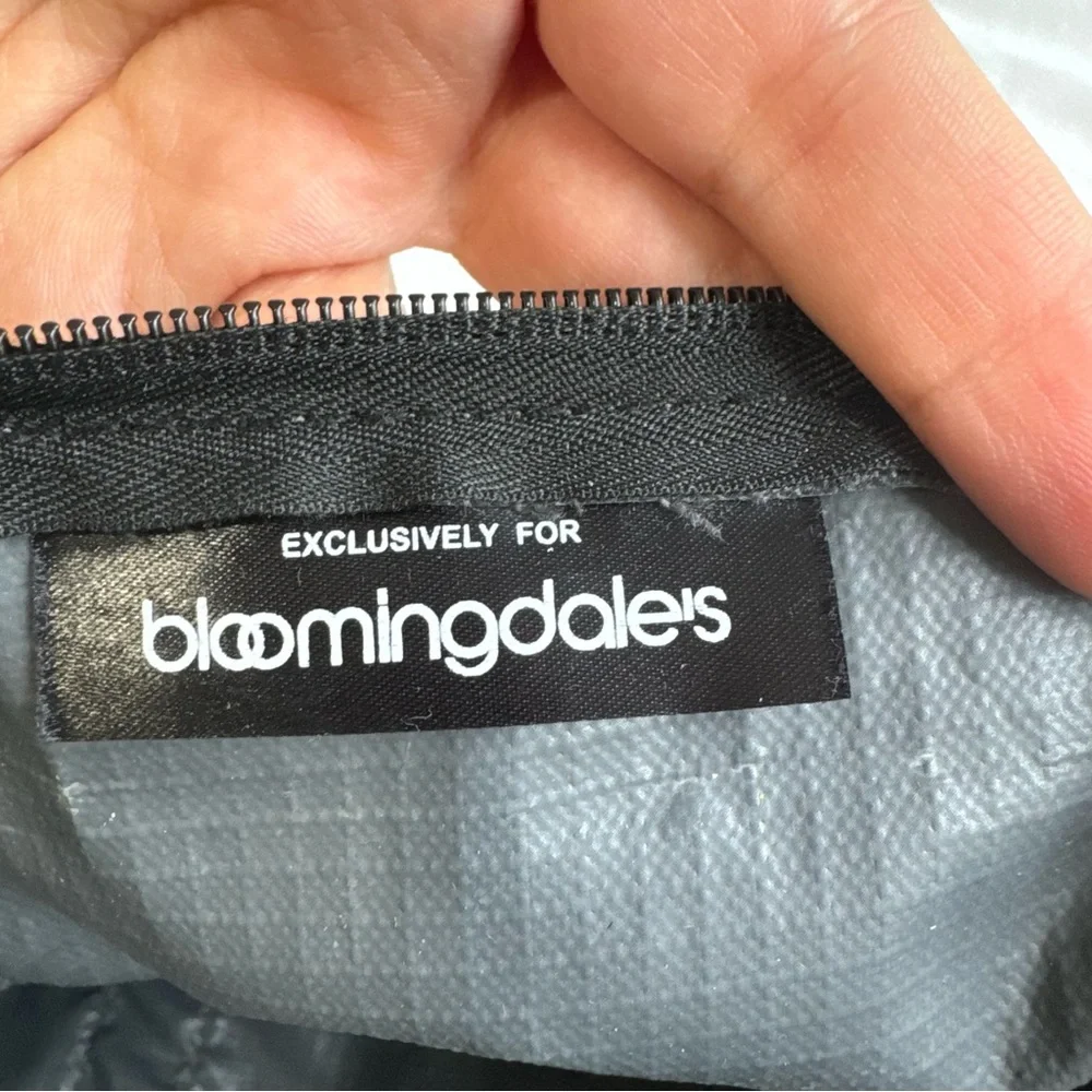 Light Grey Duffle Weekender / Gym / Sport Bag BLOOMINGDALES